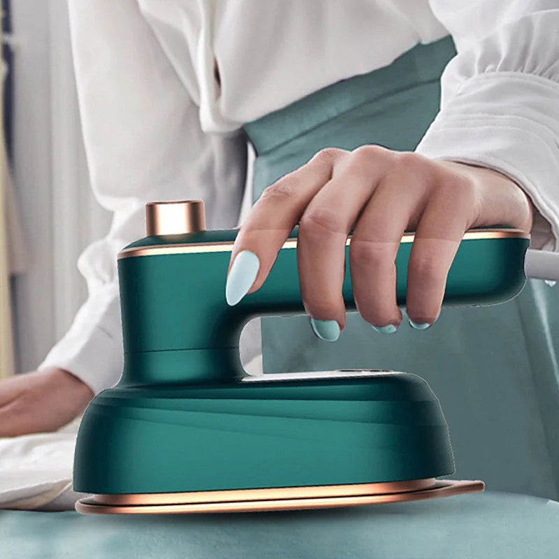 “Mini  Ferro a Vapor Portátil Bivolt – Viagem e Casa”